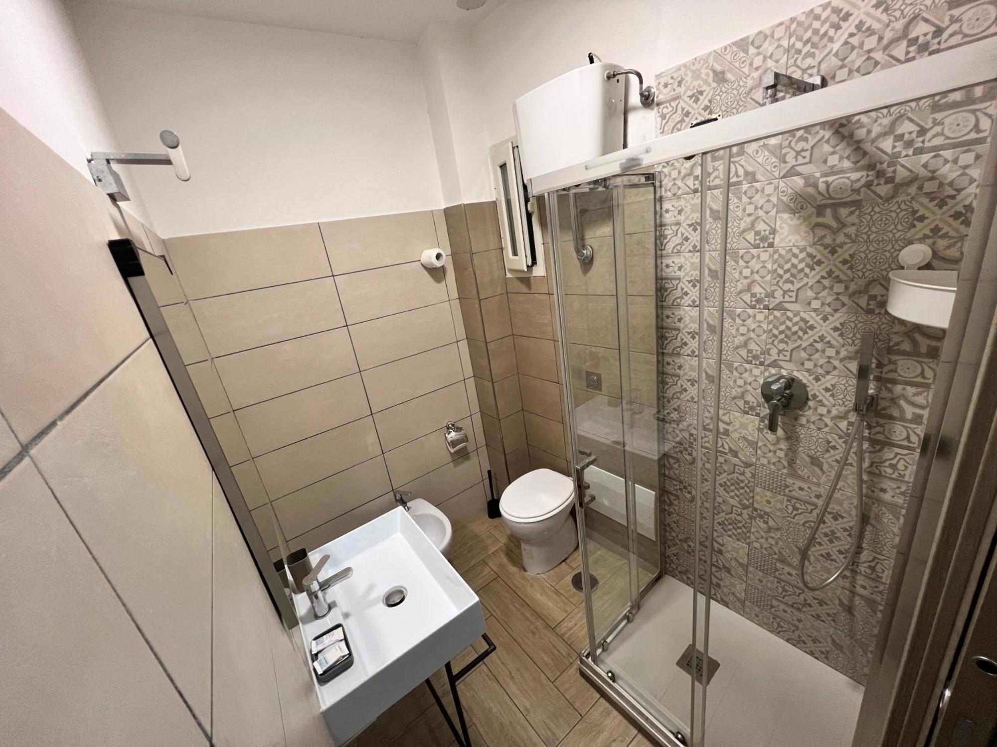 Dei Gerolomini Hotel Naples Luaran gambar