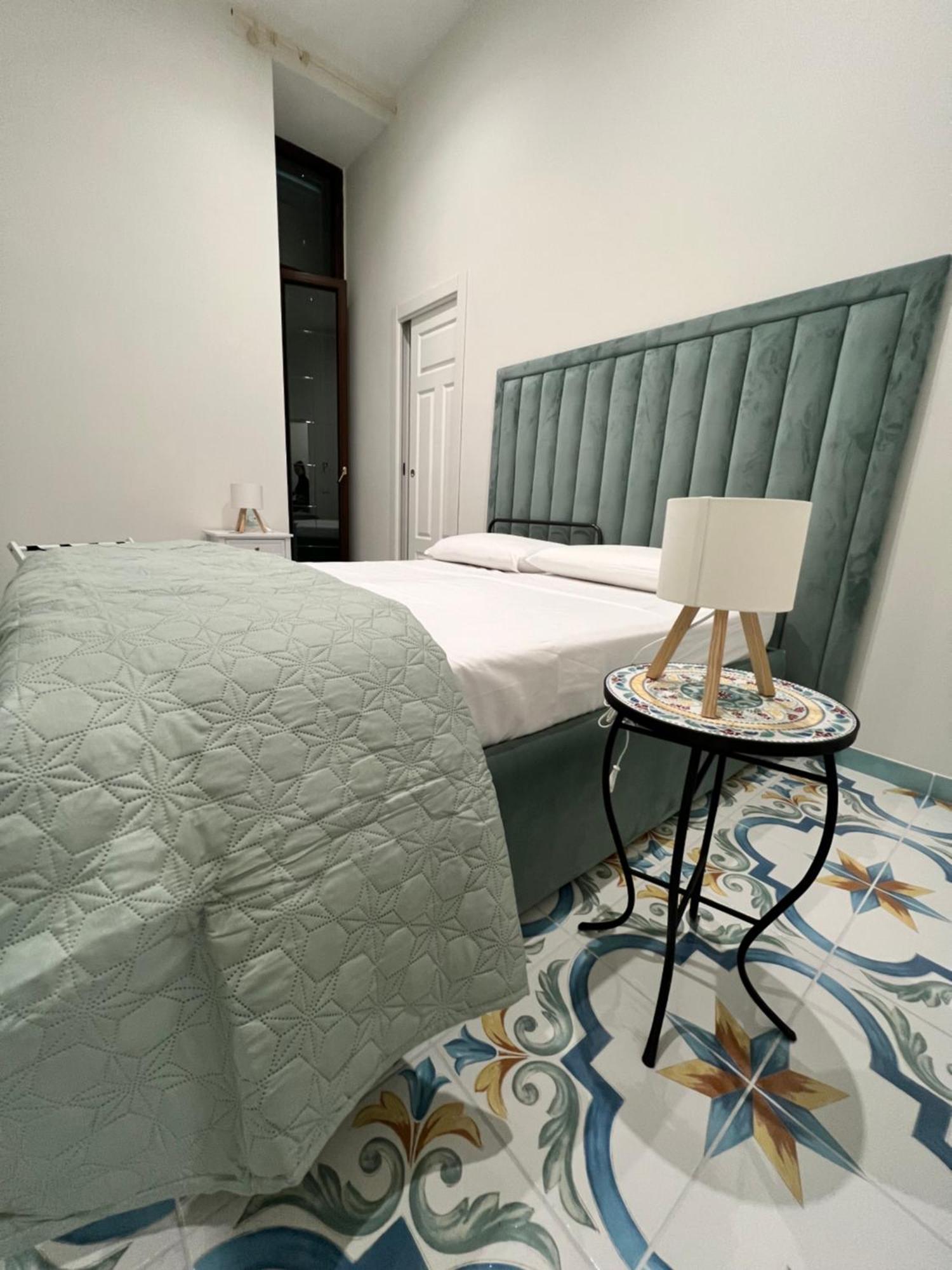 Dei Gerolomini Hotel Naples Luaran gambar