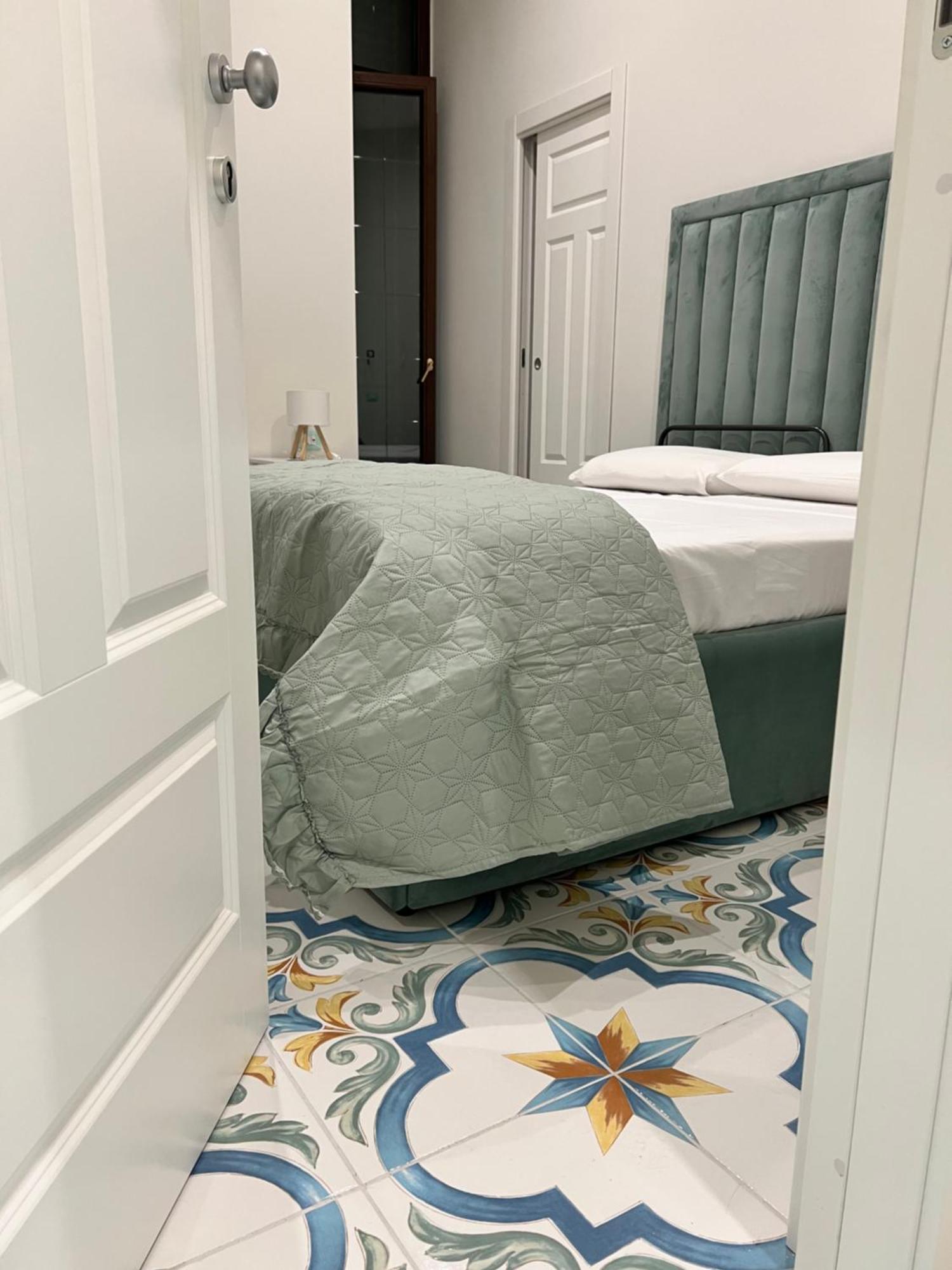 Dei Gerolomini Hotel Naples Luaran gambar