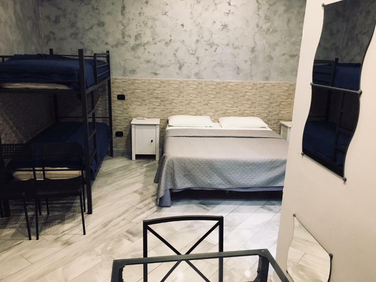 Dei Gerolomini Hotel Naples Luaran gambar