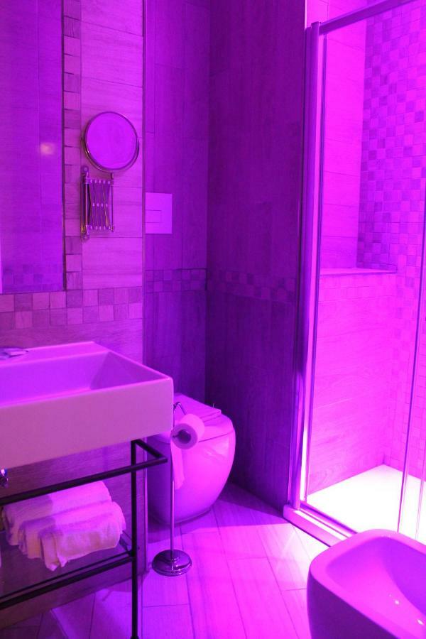 Dei Gerolomini Hotel Naples Luaran gambar