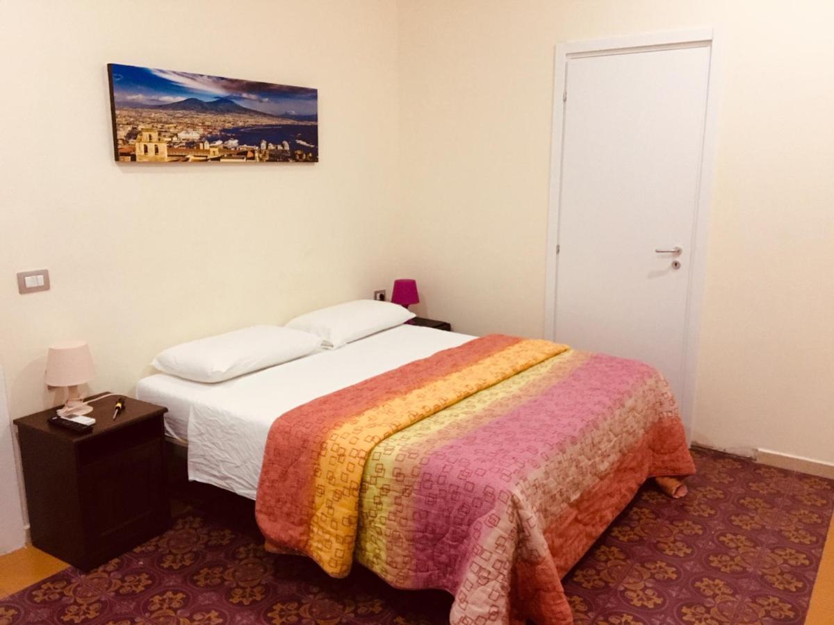 Dei Gerolomini Hotel Naples Luaran gambar