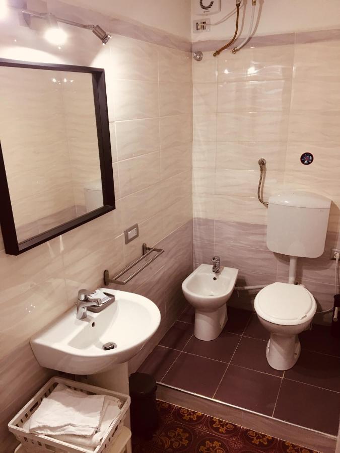 Dei Gerolomini Hotel Naples Luaran gambar